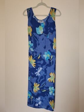 Wild Thyme Petite Blue Floral Dress with Yellow & Aqua Accents